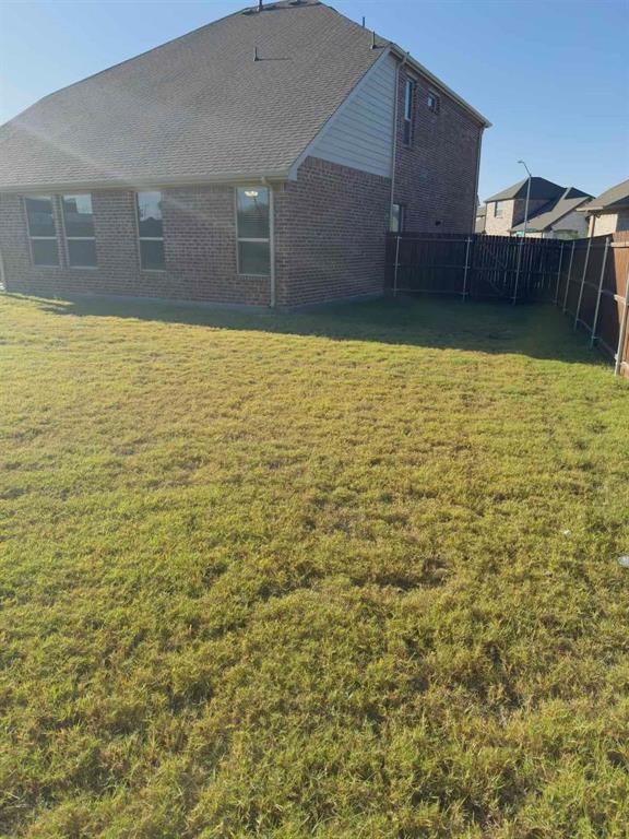 Keller Crossing - D.R. Horton - Residential Lease