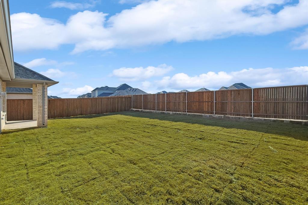 Anna Capri - Residential