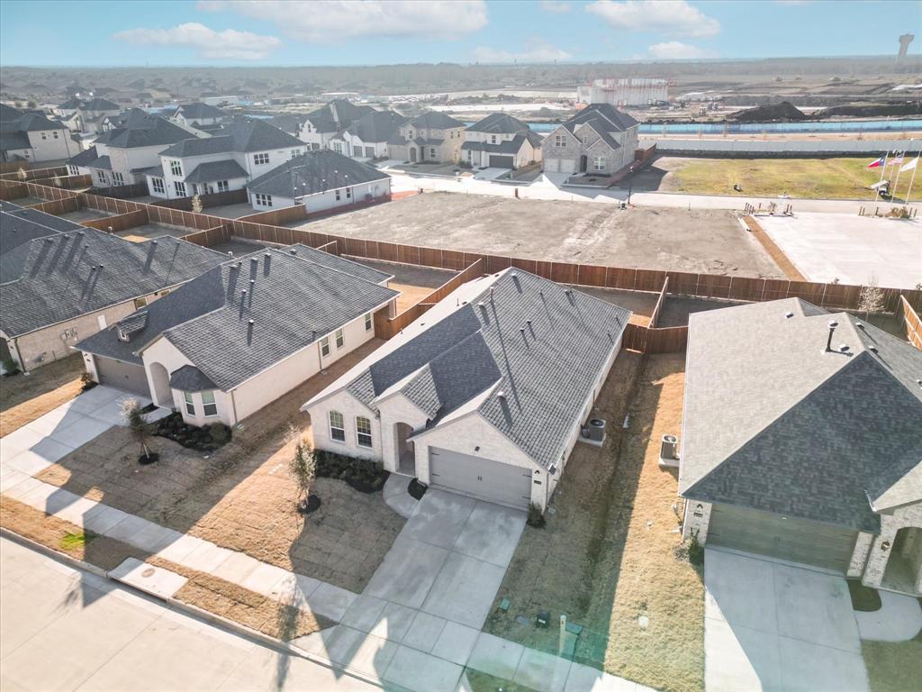 Anna Capri - Residential