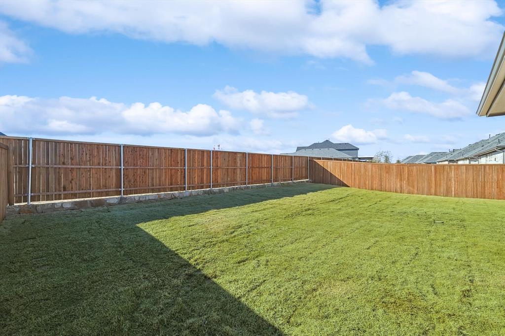 Anna Capri - Residential