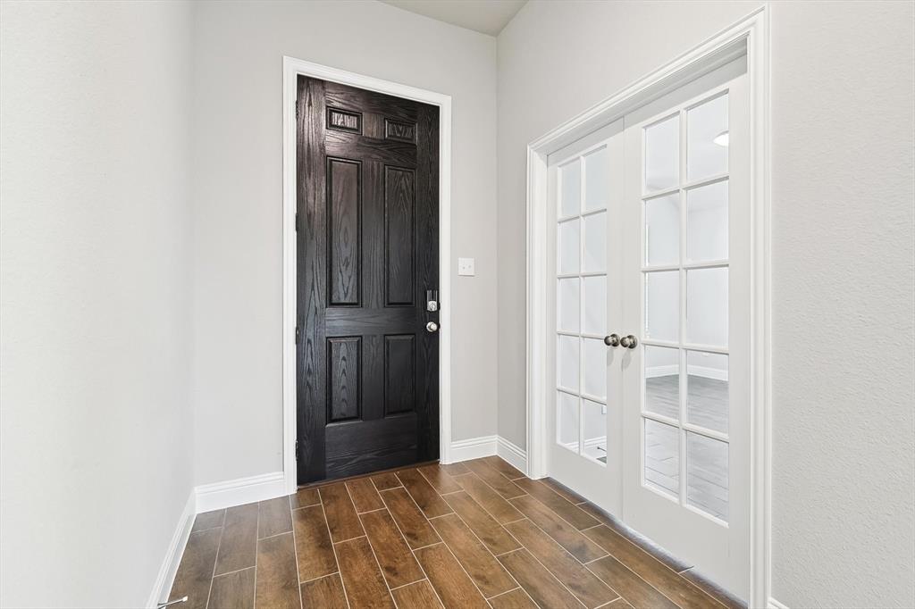 Anna Capri - Residential