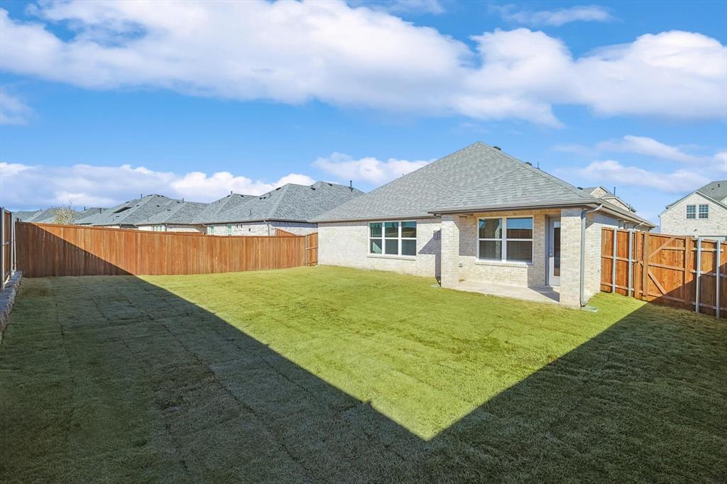 Anna Capri - Residential