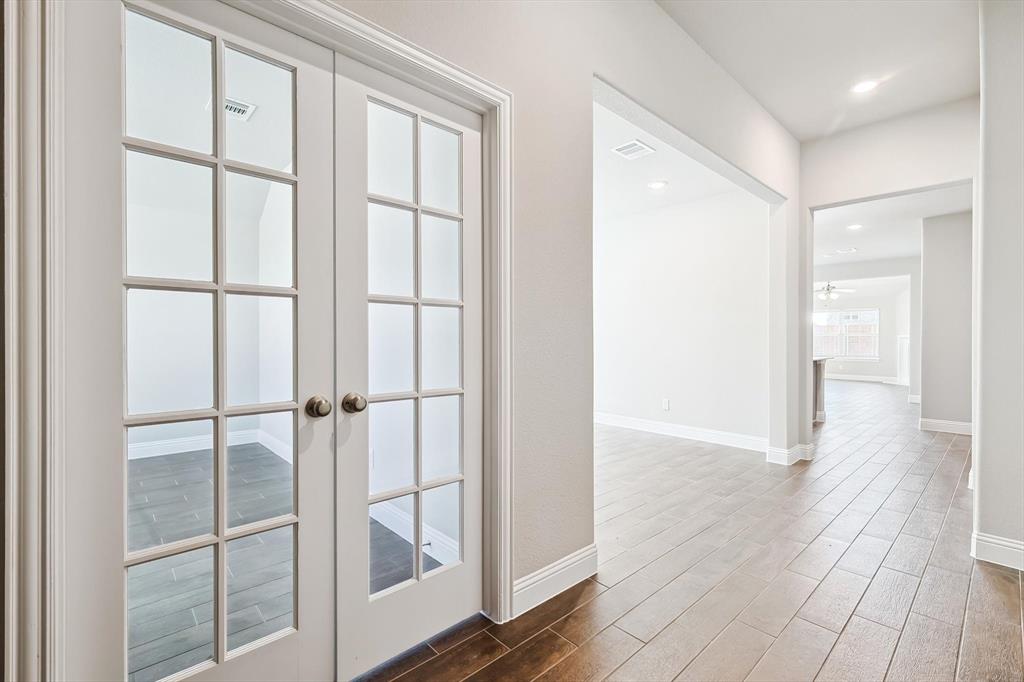 Anna Capri - Residential