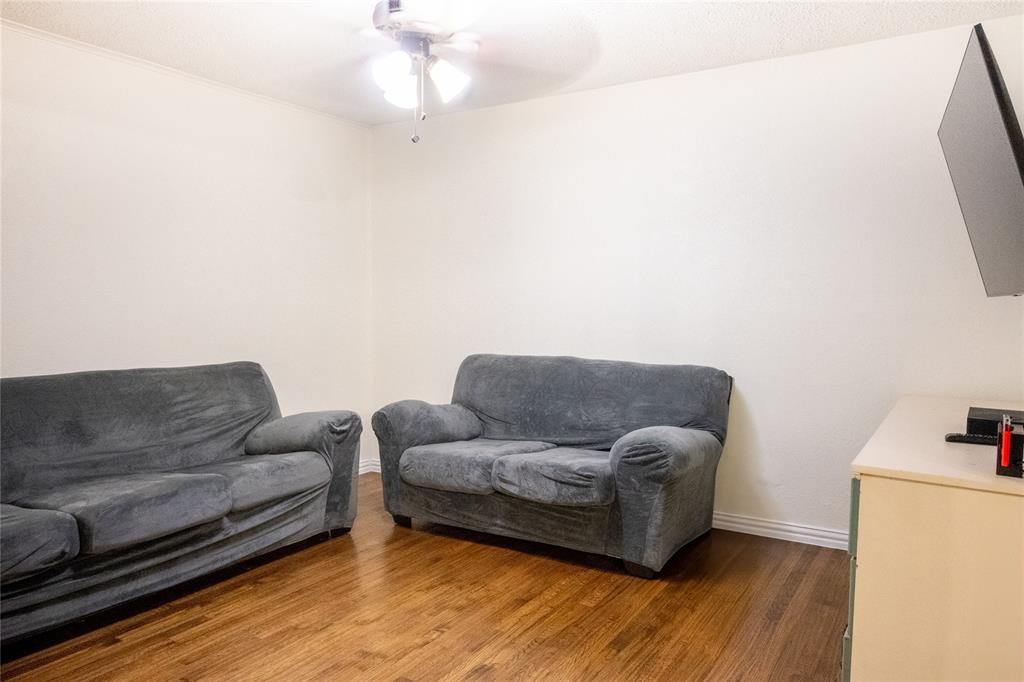 1005 Mardi Gras Lane