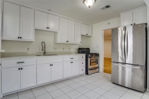 5861 Coleman Street Westworth Village TX 76114