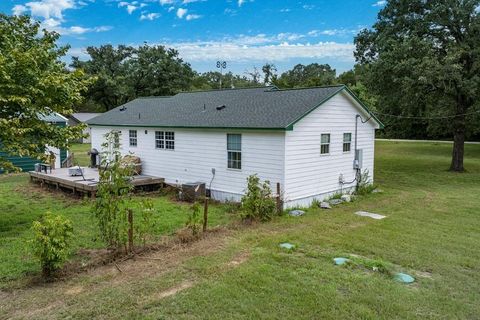 A home in Mabank