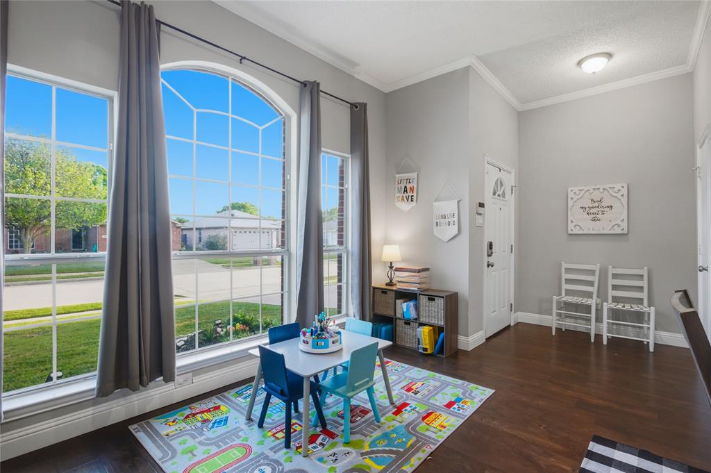 2017 Waterview Drive