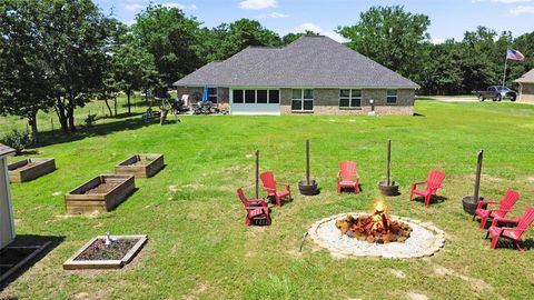 A home in Lindale