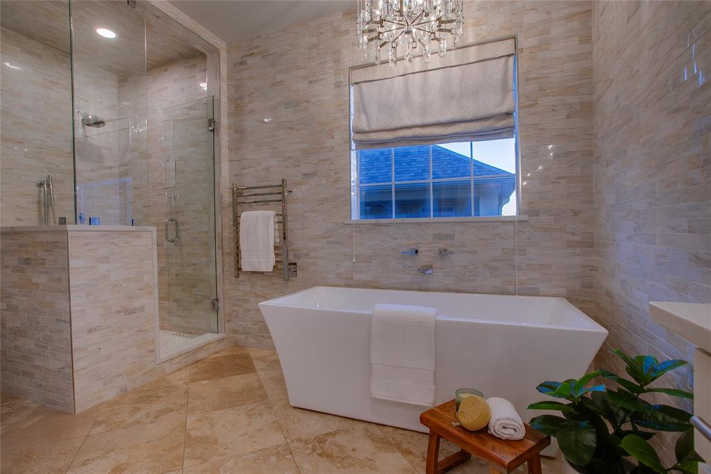 3810 Hawthorne Avenue