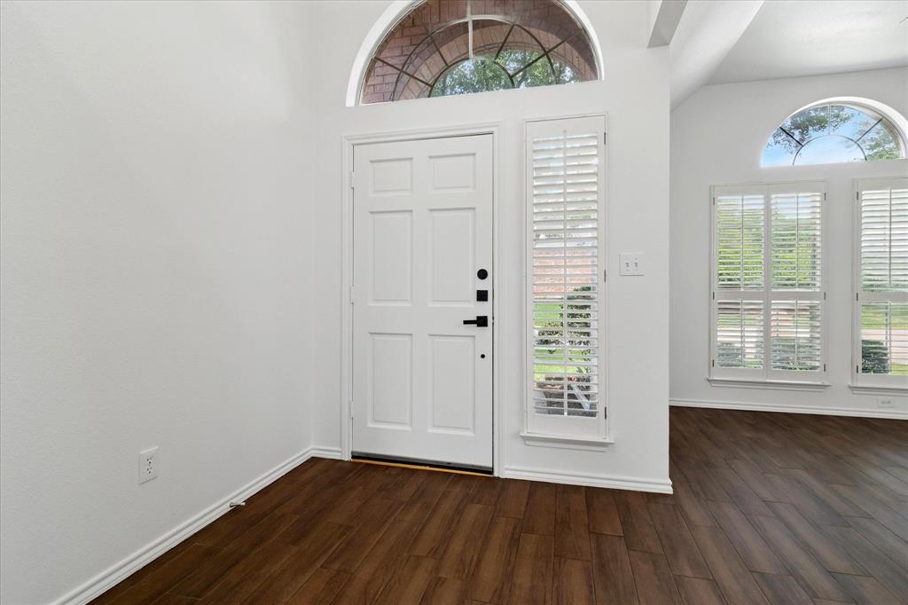 8402 Falconet Circle