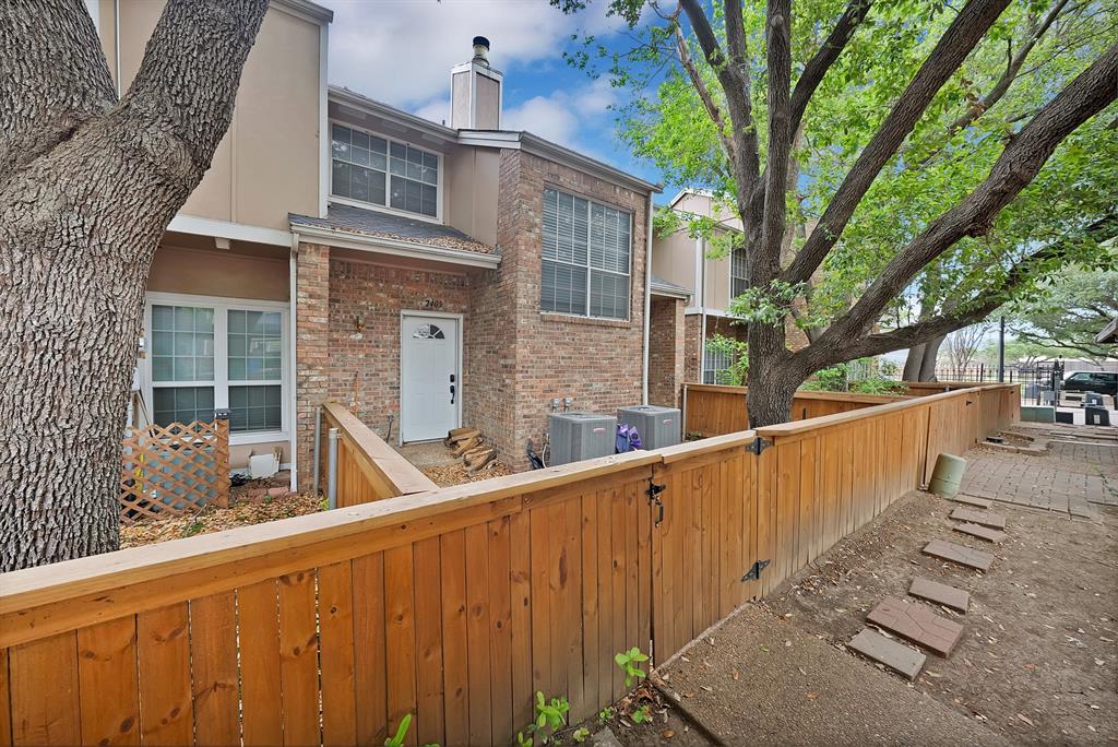2405 Northlake Court