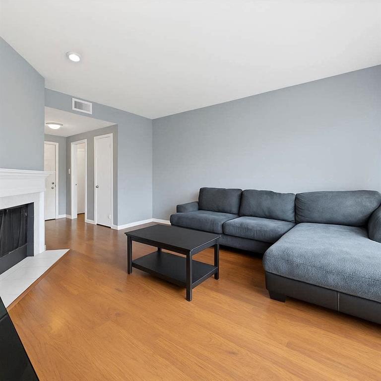 2405 Northlake Court