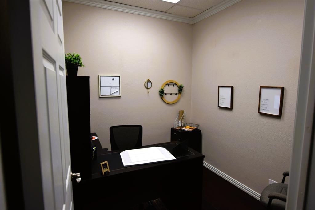 Wilshire Square Add - Commercial Sale