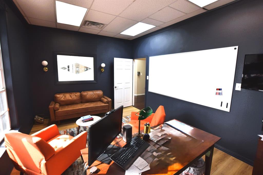 Wilshire Square Add - Commercial Sale