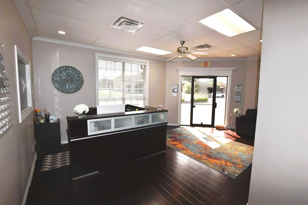 Wilshire Square Add - Commercial Sale