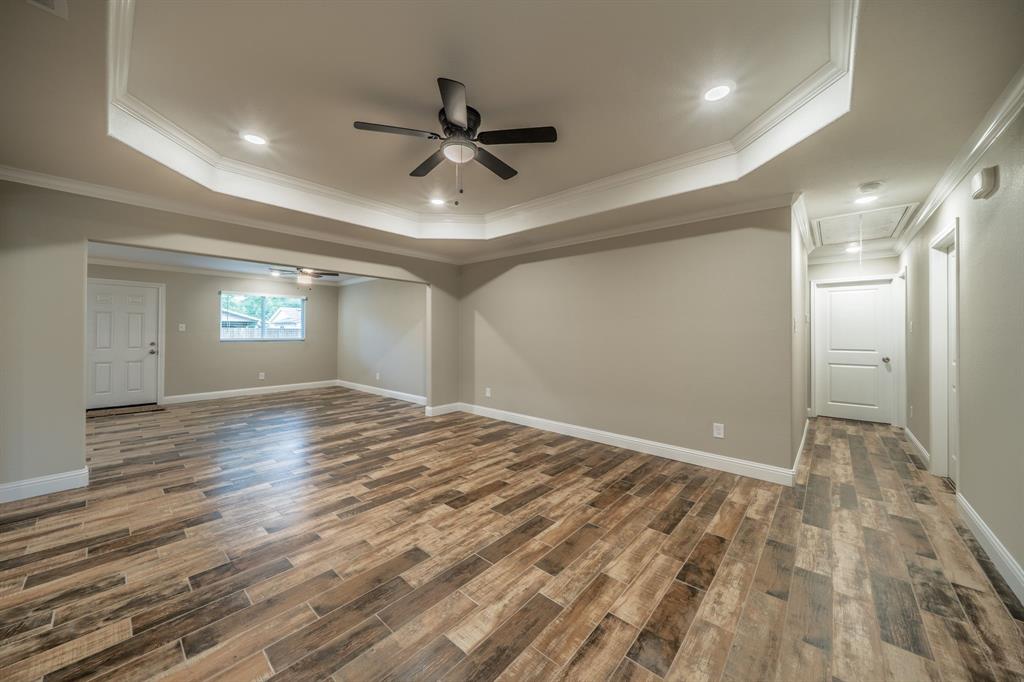 1813 Tompkins Drive