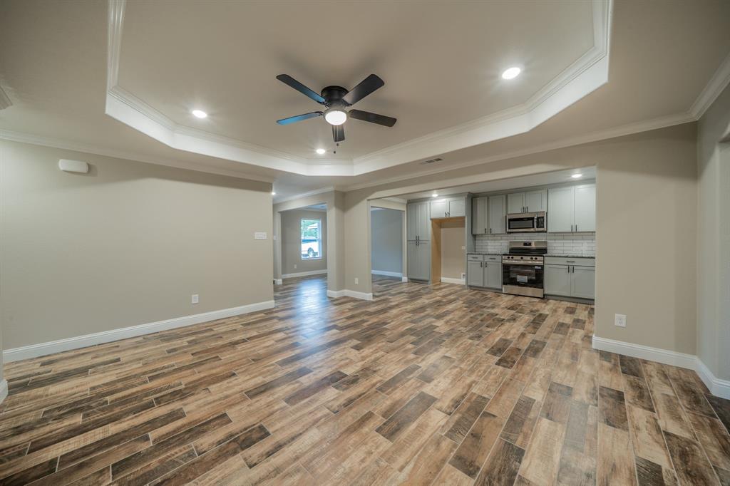 1813 Tompkins Drive