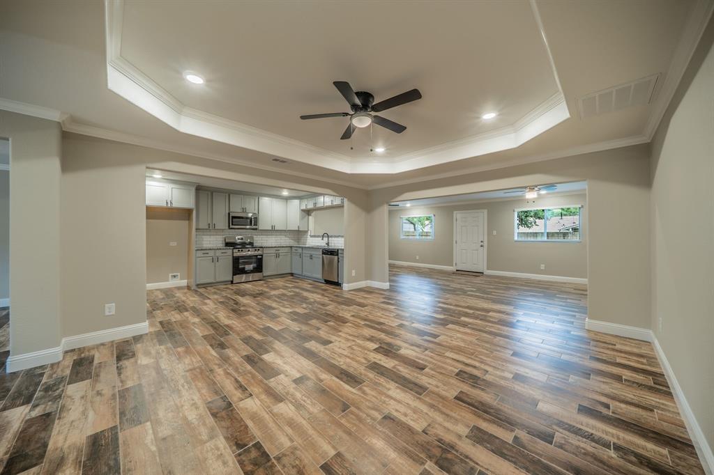 1813 Tompkins Drive