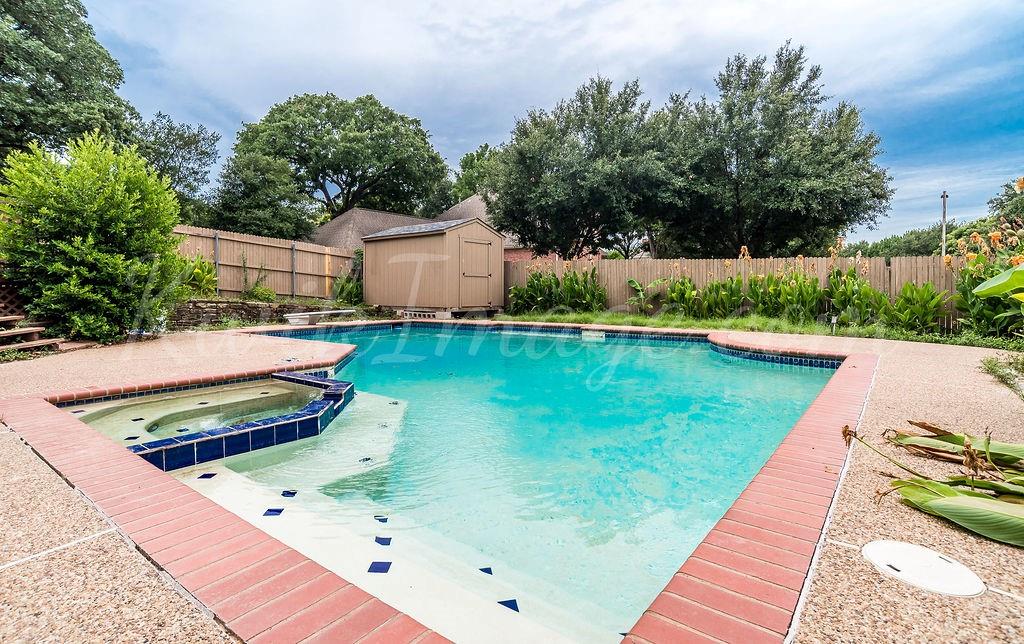 2712 Lincoln Drive