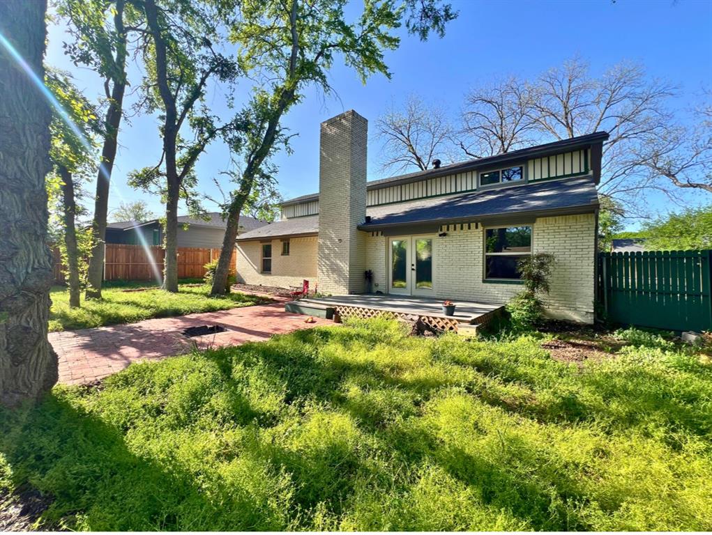 306 Linkview Drive