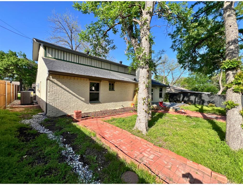 306 Linkview Drive