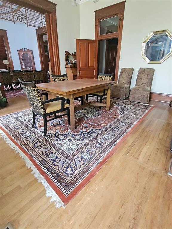 Victorian House Bed & Breakfast James Veasey Sur - Commercial Sale