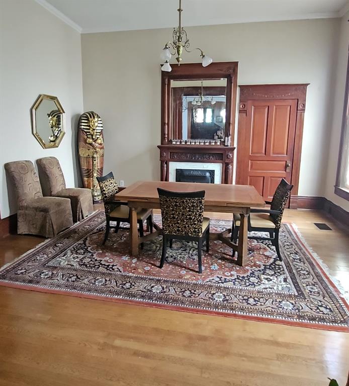 Victorian House Bed & Breakfast James Veasey Sur - Commercial Sale