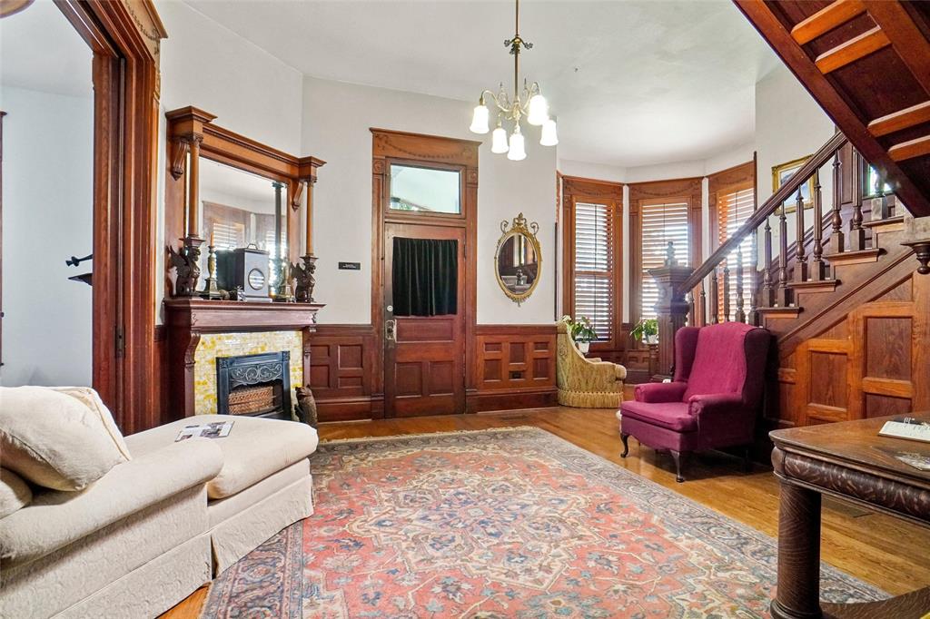 Victorian House Bed & Breakfast James Veasey Sur - Commercial Sale