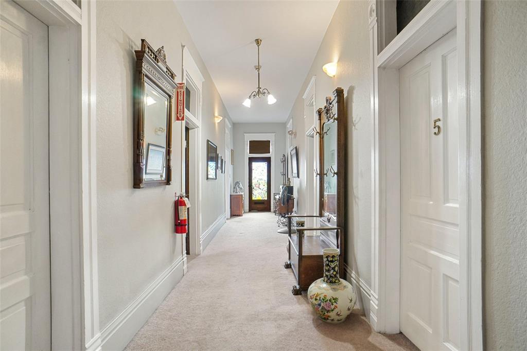 Victorian House Bed & Breakfast James Veasey Sur - Commercial Sale