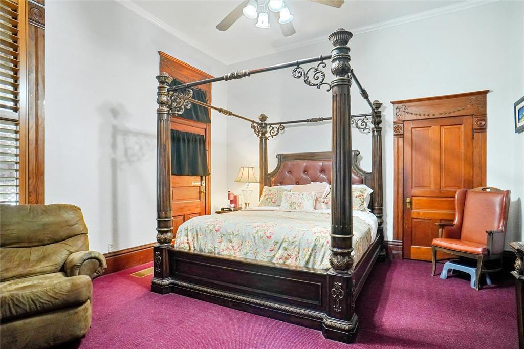 Victorian House Bed & Breakfast James Veasey Sur - Commercial Sale
