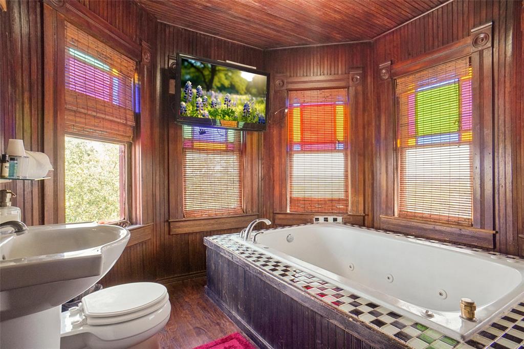 Victorian House Bed & Breakfast James Veasey Sur - Commercial Sale