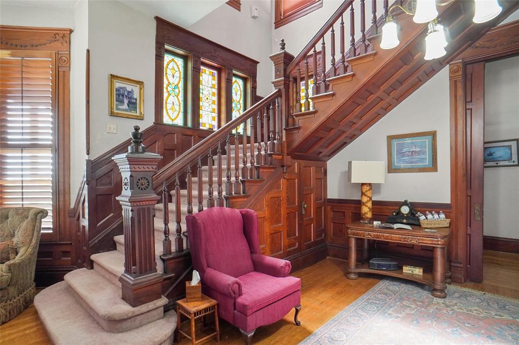 Victorian House Bed & Breakfast James Veasey Sur - Commercial Sale