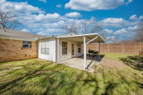 A home in Burleson