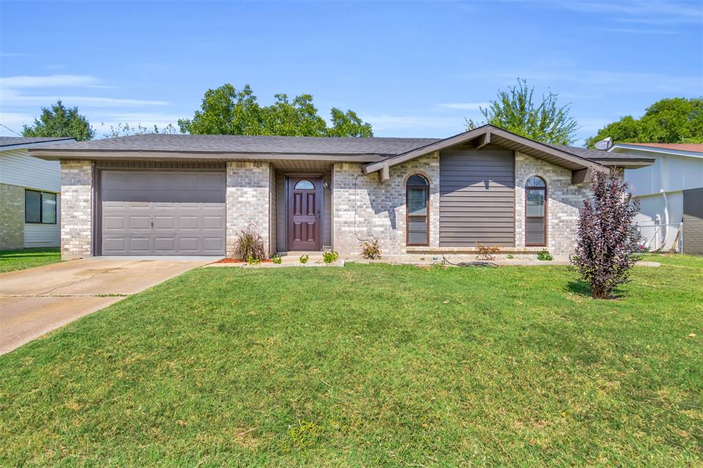 710 Country Lane