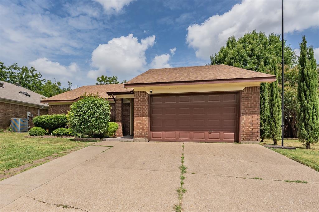 1524 Lincolnshire Way