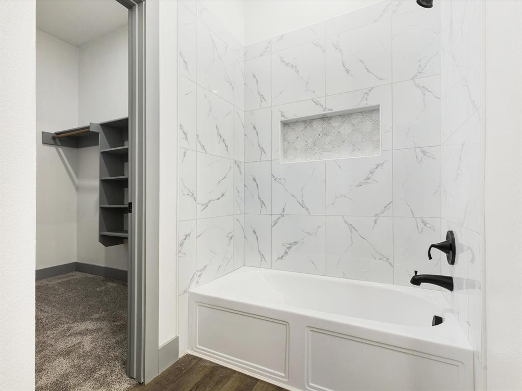 Paradise Bay - Residential