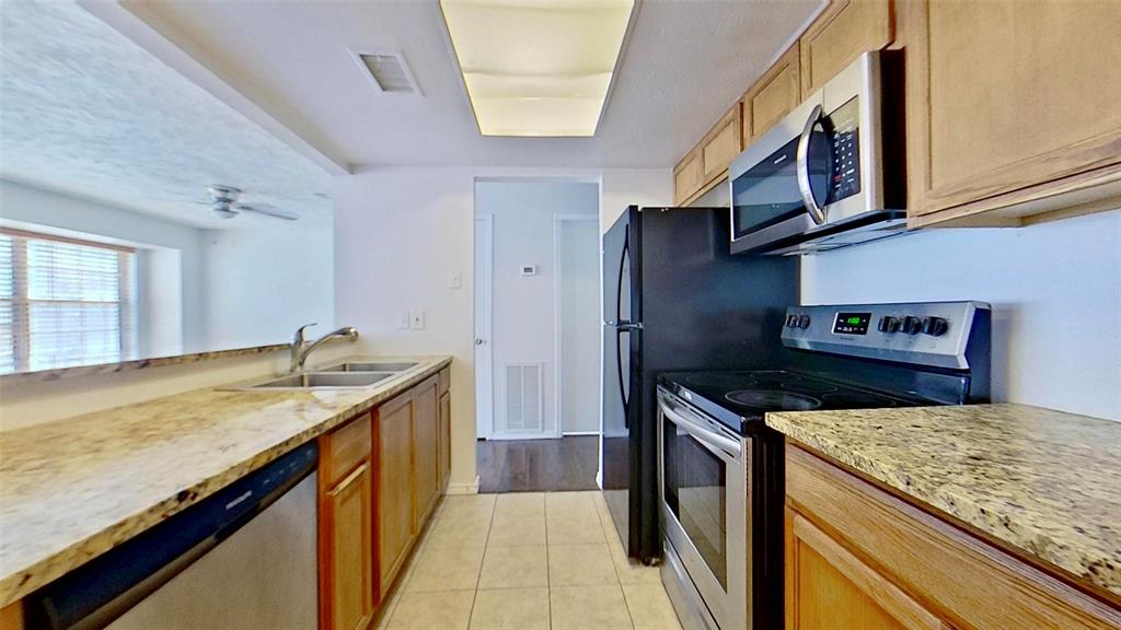 57 W Townhouse Lane 18