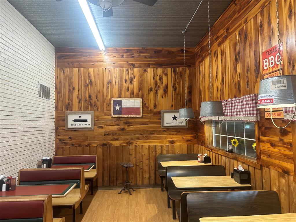 I H Reed - Commercial Sale