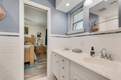 Tiny photo for 3705 Country Club Road, Arlington, TX 76013 (MLS # 21092873)