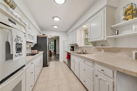 Tiny photo for 3705 Country Club Road, Arlington, TX 76013 (MLS # 21092873)