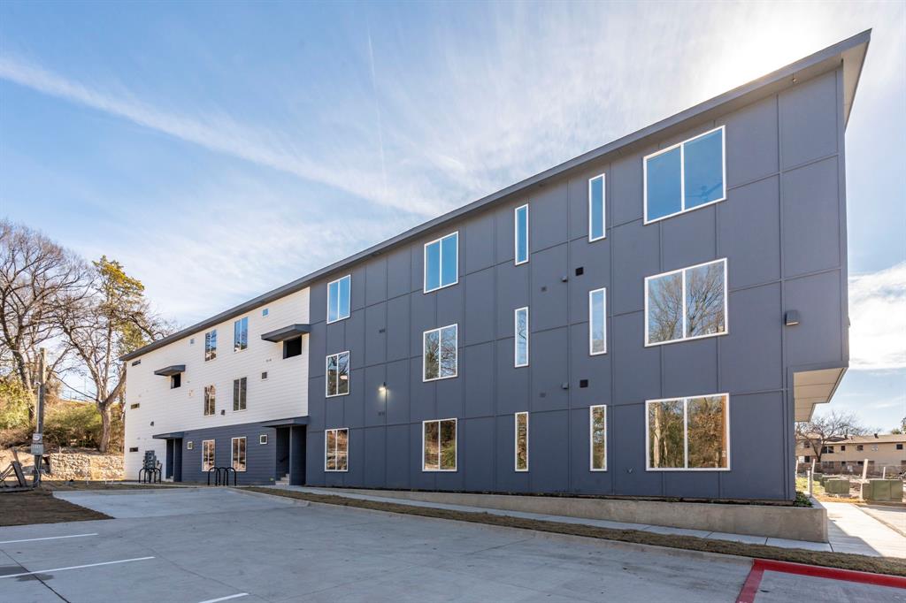 948 S Corinth Street 10