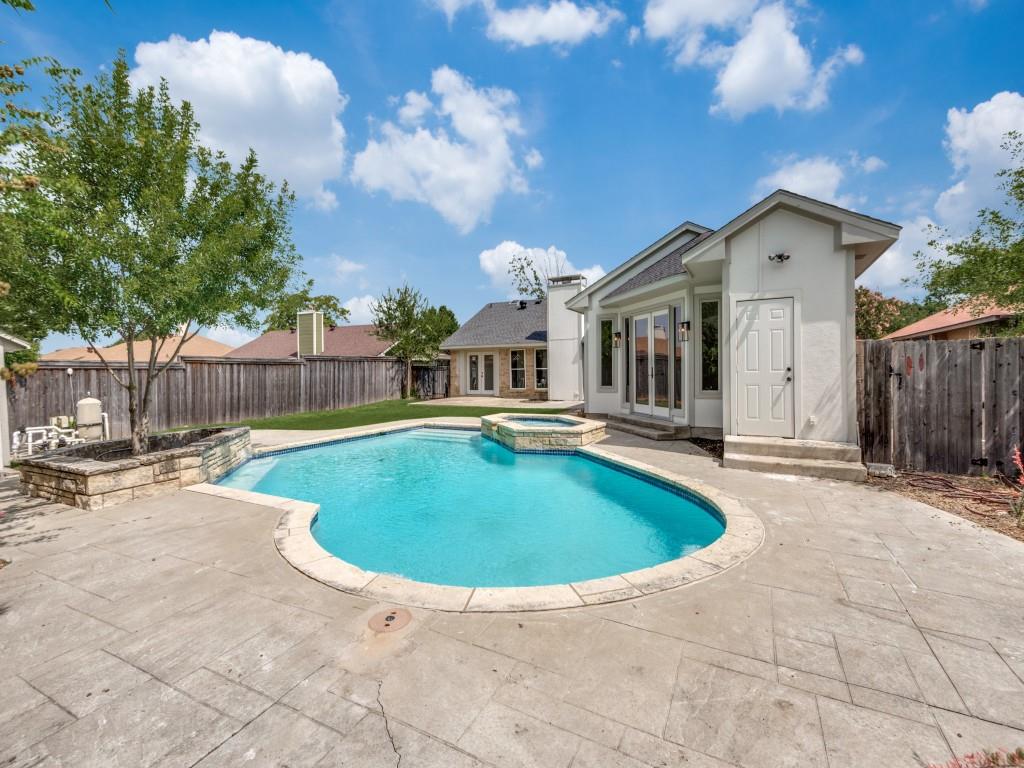 Summertree 03 - Residential