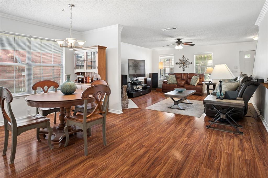 2313 Tisbury Way