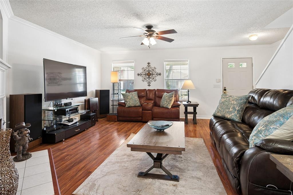 2313 Tisbury Way