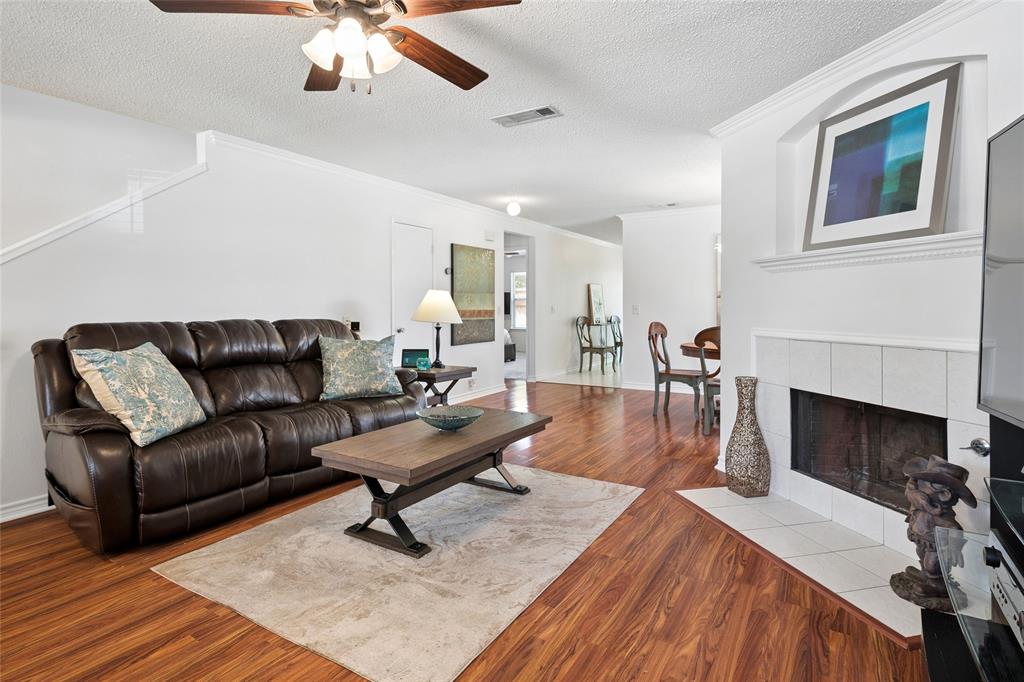 2313 Tisbury Way