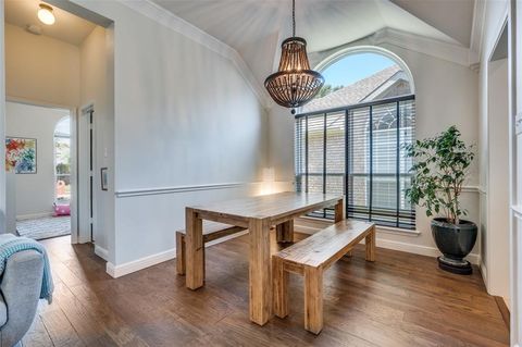 109 Midcrest Drive Irving TX 75063