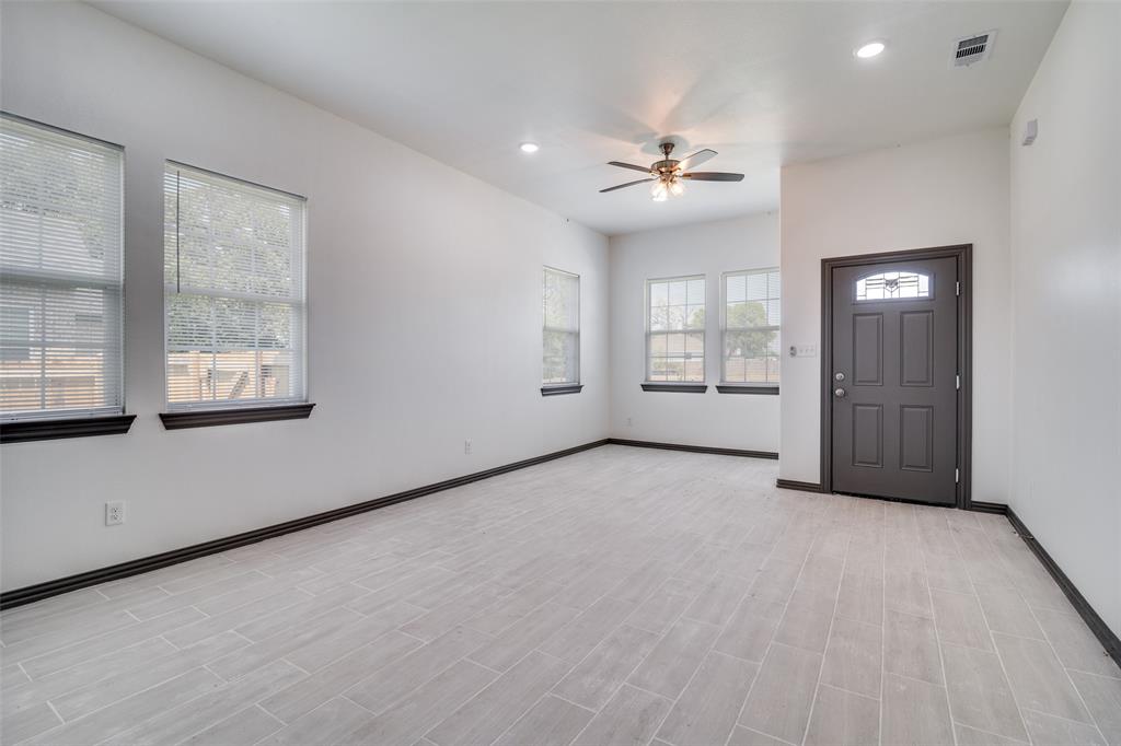 705 Lakeland Drive