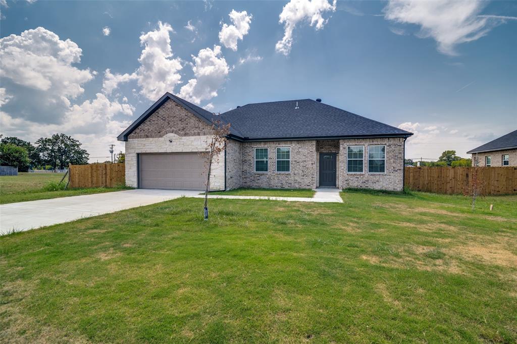 705 Lakeland Drive