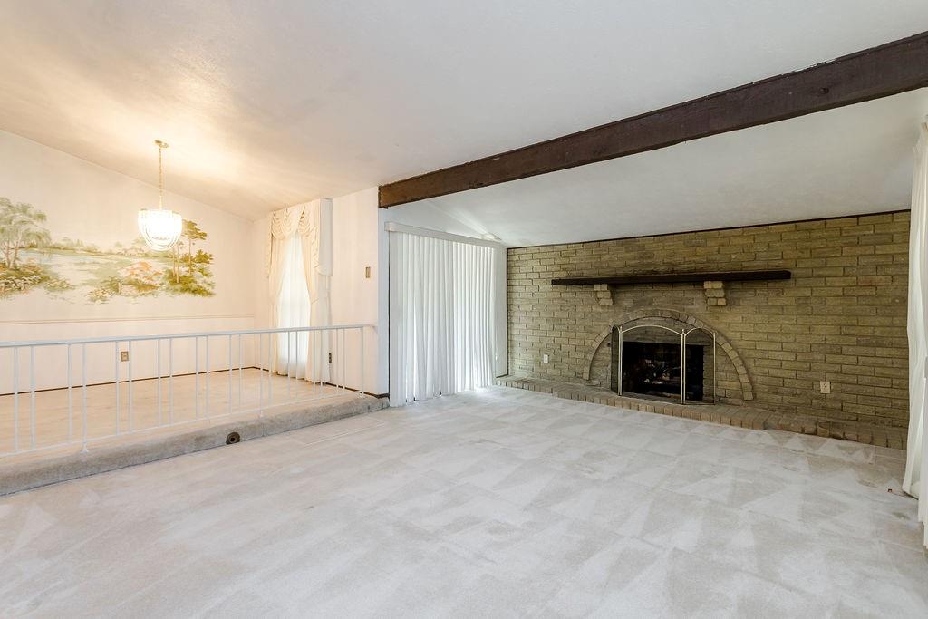 Oaks 04 - Residential