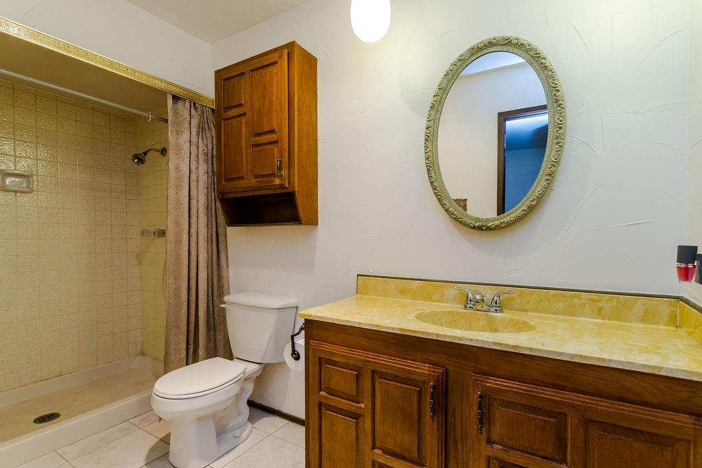 Oaks 04 - Residential